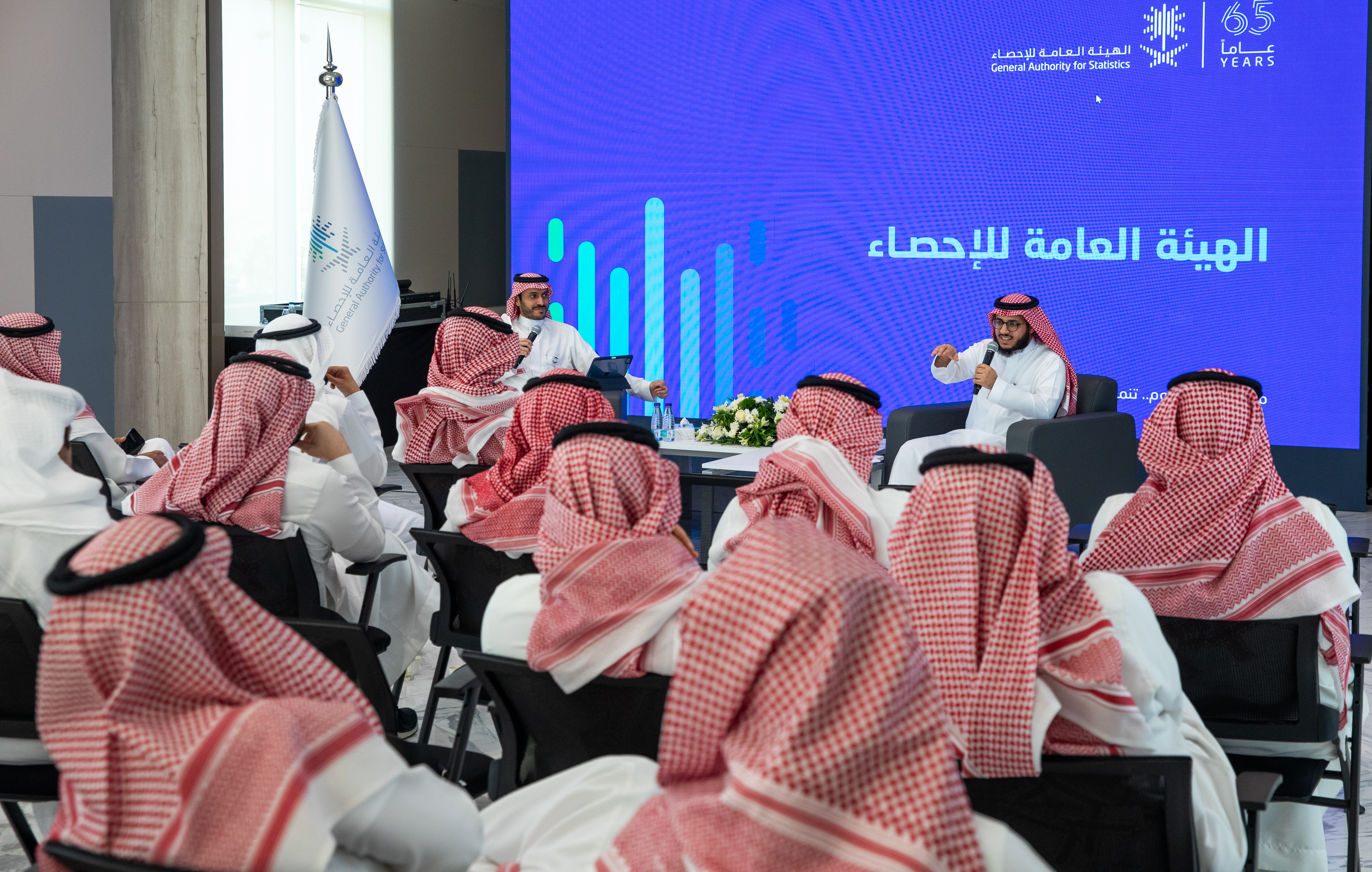 ورشة عمل التوعية بنظام العمل